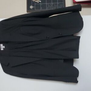 Isaac Mizrahi two piece women's business suit. Black size 10.